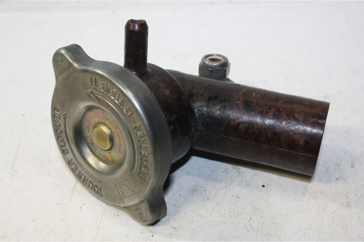 GOULOTTE DE RADIATEUR AVEC BOUCHON PJ TH2 280/4...SIMCA ARONDE P60 voir descriptif