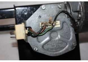 ENSEMBLE MECANISME + MOTEUR D'ESSUIE GLACE BOSCH 12V...RENAULT R12...