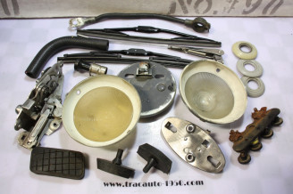 LOT DE PIECES DIVERSES...PEUGEOT 403