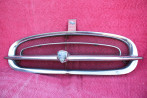 CALANDRE AVEC LOGO + GRILLE...PEUGEOT 403 8CV