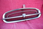 CALANDRE AVEC LOGO + GRILLE...PEUGEOT 403 8CV