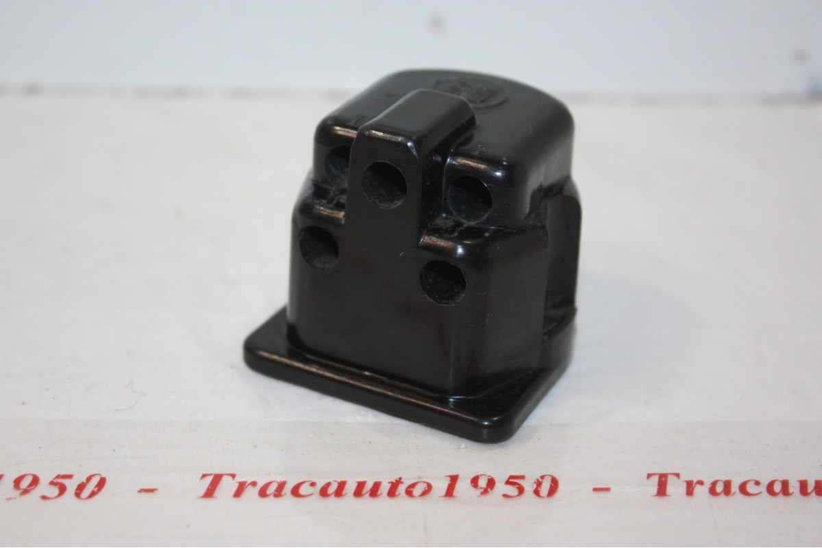 TETE 4 CYLINDRES POUR ALLUMEUR RB TYPE U4V...RENAULT 4CV DAUPHINE S...