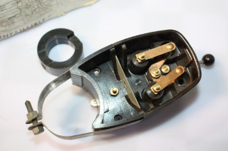 COMMODO DE CLIGNOTANT "L'INFAILLIBLE" ACCESSOIRE D'EPOQUE...2CV TRACTION JUVA