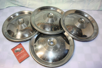 JEU DE 4 ENJOLIVEURS DE ROUES INOX Ø/215mm...PEUGEOT 204 304