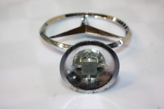 MASCOTTE OU EMBLEME DE CALANDRE H/105mm...MERCEDES BENZ