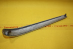 MOTIF ENJOLIVEUR DE CAPOT AVANT...PEUGEOT 403 TS TYPES 1955/1966