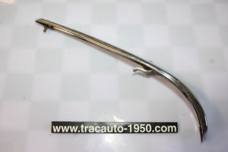 CIMIER ENJOLIVEUR DE CAPOT...PEUGEOT 403 ts types Voir descriptif