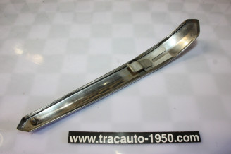 CIMIER ENJOLIVEUR DE CAPOT...PEUGEOT 403 ts types Voir descriptif
