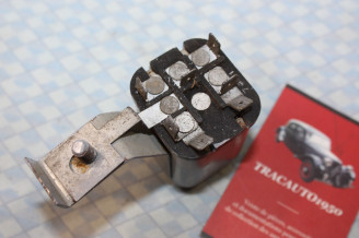 RELAIS PHARES ROUTE CARTIER 96 12V 7 BORNES...PANHARD 24C / 24CT