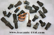 LOT DE PORTES AMPOULES DE VEILLEUSE DE PHARE...AUTOS DIVERS