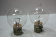 2 AMPOULES DE PHARES 6V/8V 75B BA21S YVEL NORMA...AUTOS ANCIENNES