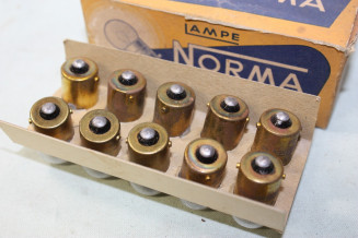 BOITE DE 10 AMPOULES GRAISSEURS 6V 4W BA15S NORMA 1402...AUTOS MOTOS ANCIENNES