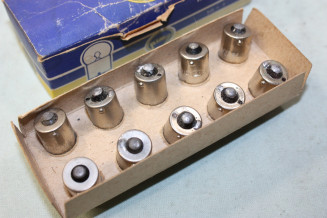 BOITE DE 10 LAMPES GRAISSEURS 12V 5W BA15 S RING...AUTOS ANCIENNES DIVERSES