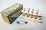 BOITE DE 9 NAVETTES DE PHARES 12V 18W FISCHER 10/2844...AUTOS NCIENNES DIVERS