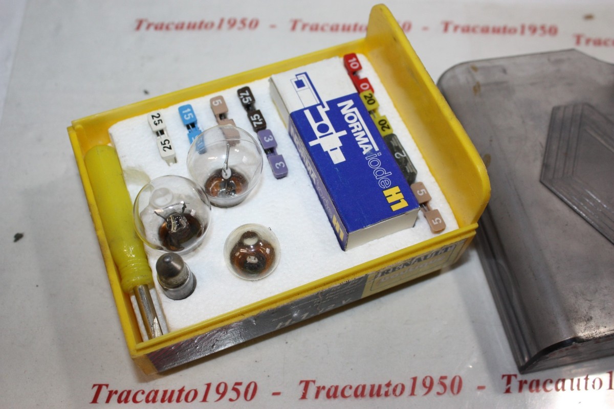 COFFRET D'AMPOULES DE RECHANGE IODE H1 RENAULT 7701106627 12V...RE...