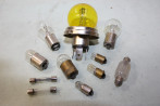COFFRET DE LAMPES DE SECOURS 12V 45/40W CE MAZDA...PEUGEOT 204 ET DIVERS