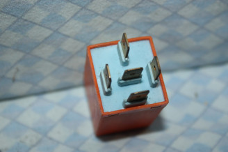 RELAIS PERMANENT 12V G. CARTIER 03504 5 BORNES...AUTOS DIVERSES