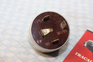 RELAIS DE CONTROLE 6V SR 66.1 13665911 4 BORNES...VW TRABANT ET DIVERS