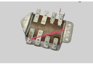 RELAIS DE CLIGNOTANT LUCAS 12V 33117D...MGA 1500 1600 ET DIVERS ??