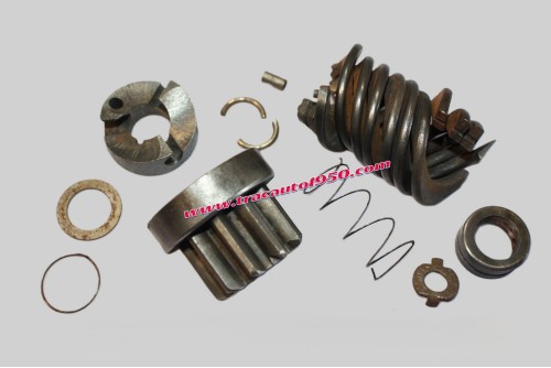 PIECES DE LANCEUR ROUX-CLEMENCET RC2 PIGNON 10 DENTS...PEUGEOT 201 301