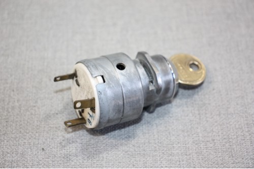 COMMUTATEUR DE DEMARRAGE A CLEFS PK LMP 506 3 BORNES...AUTOS TRACTEURS CAMIONS ANCIENS