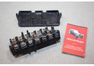 BOITE A FUSIBLES DAV 23 FICHES PLATES...PEUGEOT 204 304