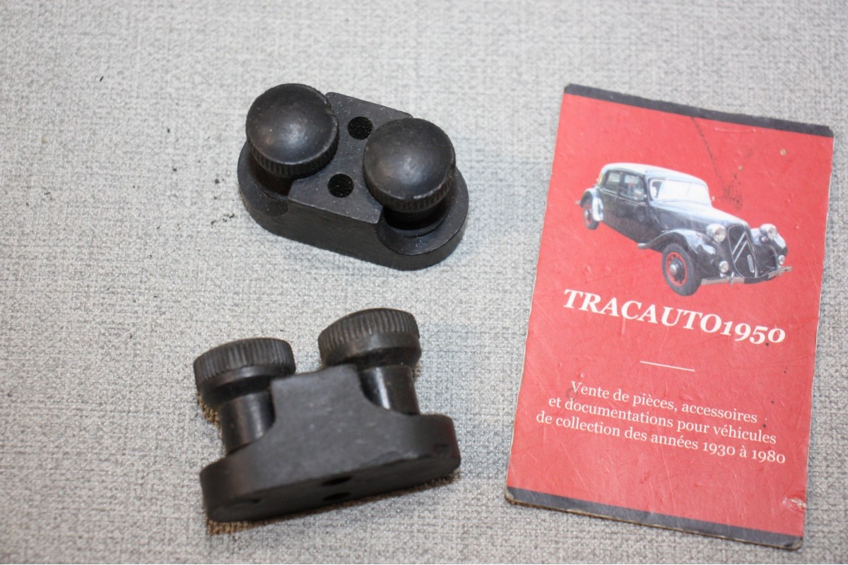 PAIRE DE BARRETTES DE CONNEXION 2 BORNES...CITROEN TRACTION C4 AUTOS ANCIENNES DIVERSES