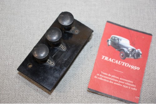 BARRETTE DE CONNEXION 3 BORNES 0/110/130...AUTOS TRACTEURS ANCIENS DIVERS