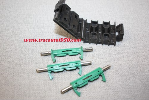 BOITE A FUSIBLES RGK 3 FUSIBLES 10 AMP...SIMCA TALBOT CHRYSLER