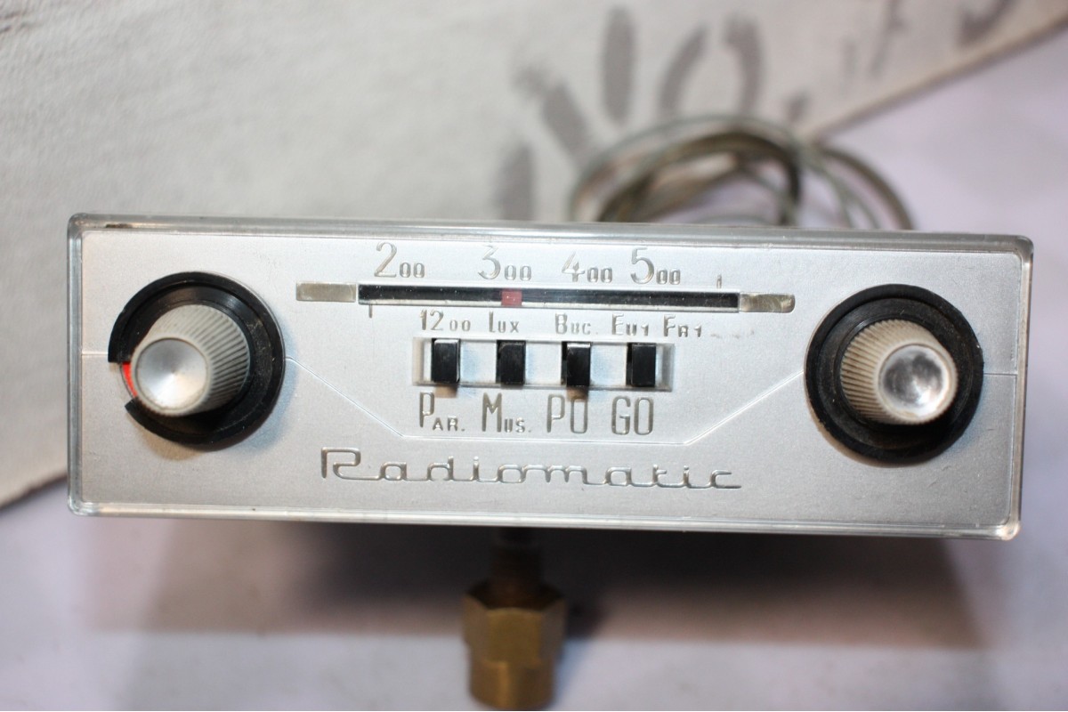 AUTORADIO RADIOMATIC GO-PO 12V...AUTOS VINTAGE COLLECTION