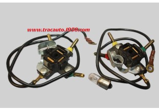 UNE PAIRE DE CONNECTEURS CODE EUROPEEN/H4 + VEUILLEUSE SEV MARCHAL...CITROEN 2CV 3CV AUTOS DIVERS
