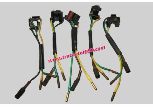 LOT DE 5 CONNECTEURS CODE/PHARE/H4...AUTOS DIVERS