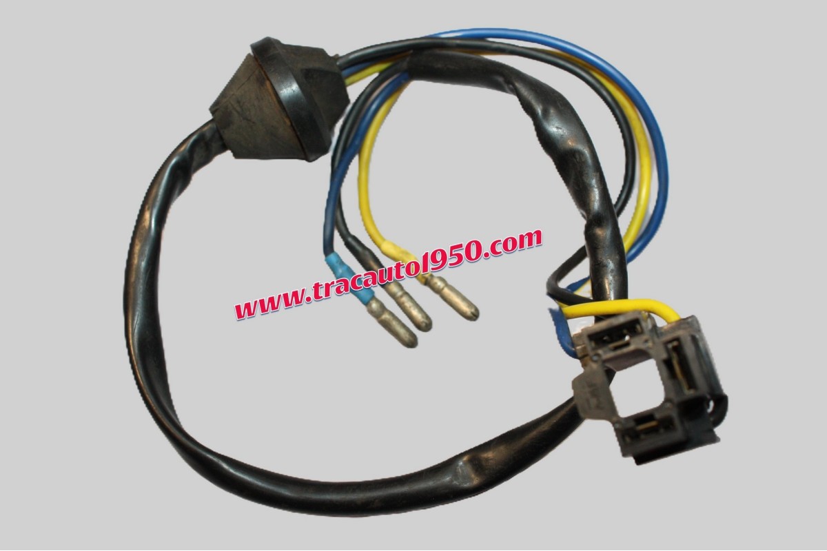 UN CONNECTEUR CODE/PHARE/H4...AUTOS DIVERS