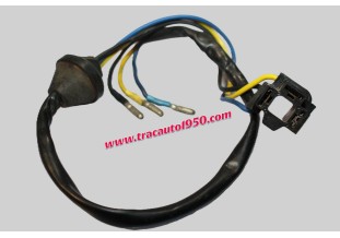 UN CONNECTEUR CODE/PHARE/H4...AUTOS DIVERS
