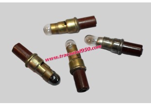 UN LOT DE 4 PORTES AMPOULE D'ECLAIRAGE DE TABLEAU DE BORD...AUTOS DIVERS