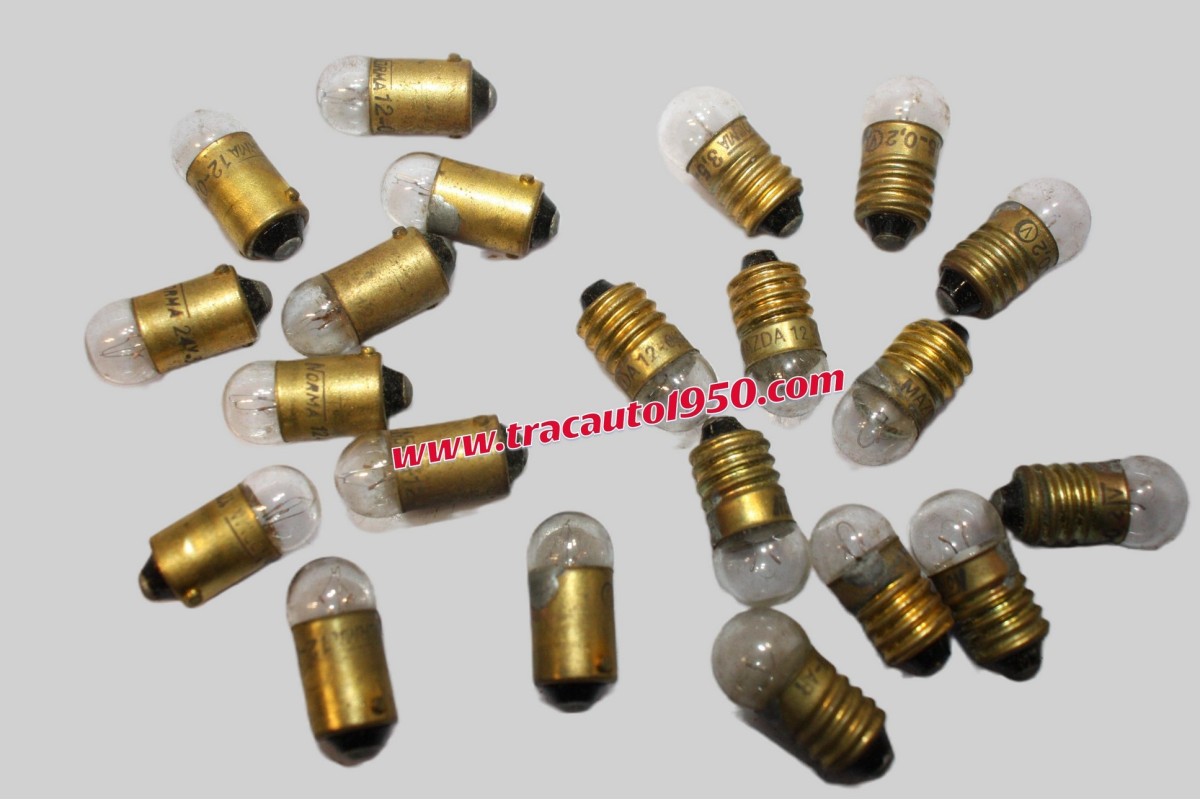 LOT DE 21 LAMPES TEMOINS 12V NORMA 1513/1529...AUTOS DIVERS