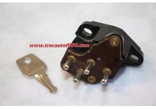 COMMUTATEUR DE DEMARRAGE GELBON A CLEF + POUSSOIR 4 BROCHES...CITROEN DIVERS