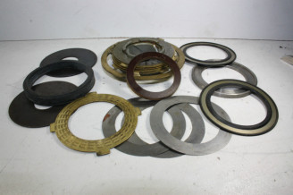 LOT DE PIECES DIVERS D'ESSIEU ARRIERE...CITROEN 2CV AMI 6/8 - Trac...