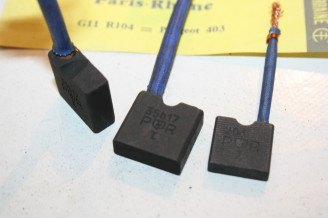 CHARBONS PX 13-10C POUR DYNAMOS 12V PARIS RHONE...POUR PEUGEOT 203 403 404