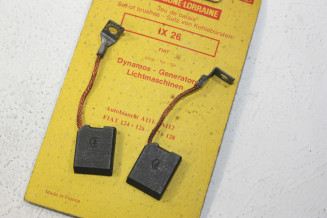 CHARBONS IX 26 POUR DYNAMO/ALTERNATEUR FIAT...FIAT 124 126 AUTOBIAN...