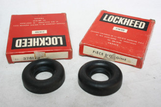 LOT DE 2 CAPUCHONS LOCKHEED 376173...PEUGEOT RENAULT CITROEN SIMCA BMW VW