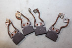 CHARBONS BX 52 POUR DYNAMO BOSCH 31x27x8...POUR AUTOS CAMIONS ANCIE...