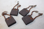 CHARBONS BX 52 POUR DYNAMO BOSCH 31x27x8...POUR AUTOS CAMIONS ANCIE...
