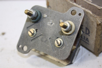 RECEPTEUR D'ESSENCE DE COMPTEUR VEGLIA 23363 12V...POUR PEUGEOT 40...