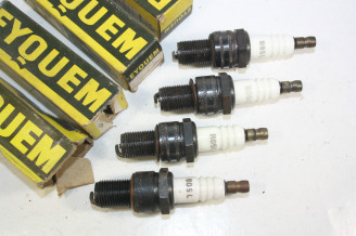 JEU DE 4 BOUGIES EYQUEM 805 L...CG PANHARD PEUGEOT TALBOT PORSCHE LOTUS ALFA NSU