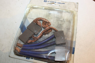 CHARBONS PSX 81-82 POUR DEMARREUR PARIS RHONE...POUR RENAULT GALION...