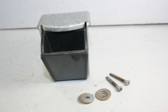 CENDRIER DE PORTE AR PK 3981...R8 R10 - Tracauto1950