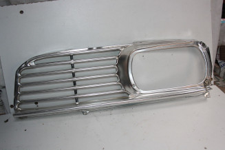 CALANDRE COTE GAUCHE RENAULT 0820669400...RENAULT R16 L TL TS - Tra...